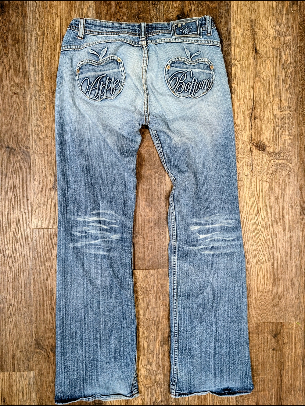 Apple Bottoms Y2K Light Wash Jeans with Embroidered Apple Pockets